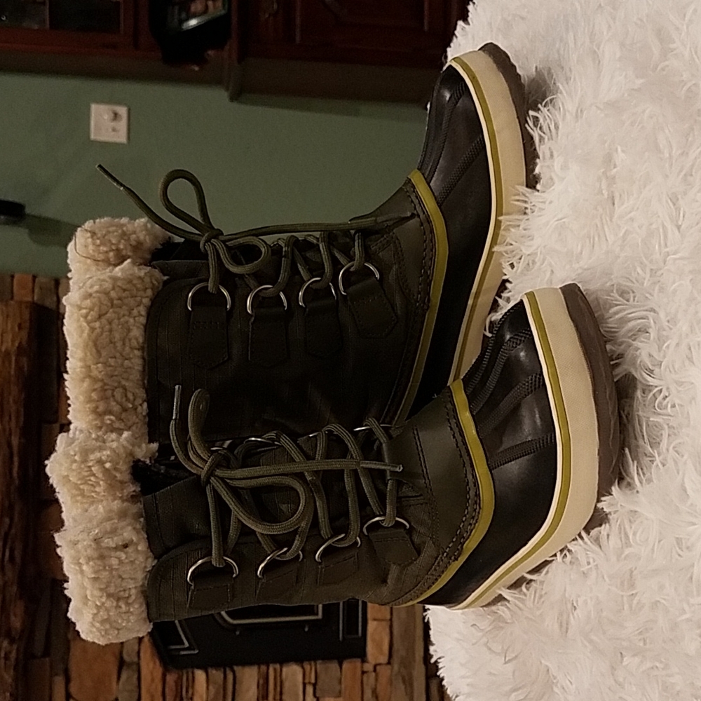 Sorel Laceup Winter Boots